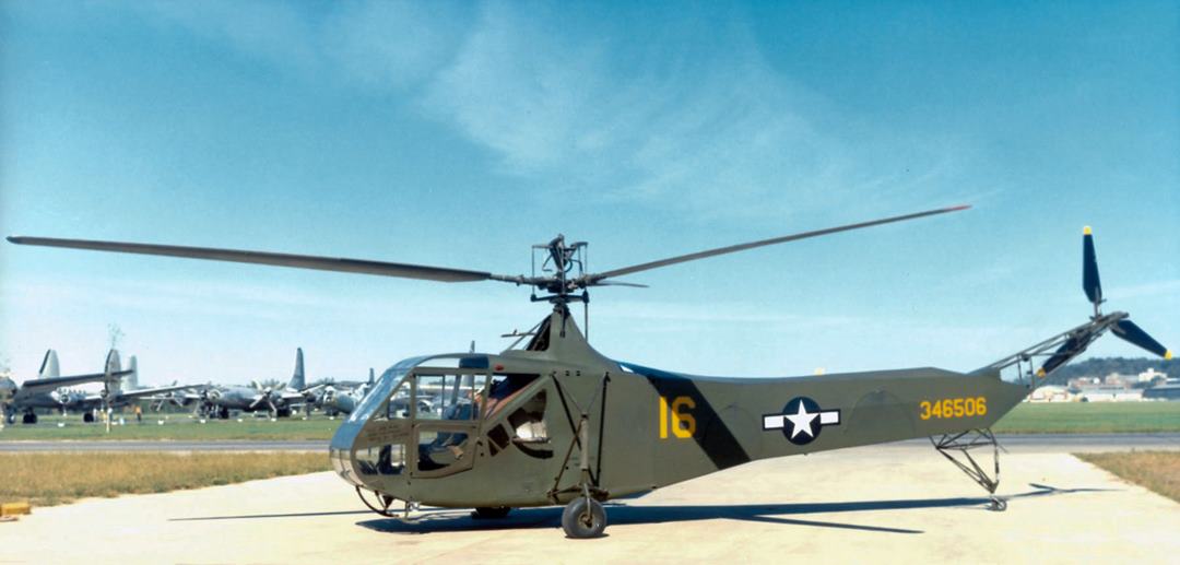 Chiếc máy bay trực thăng sikorsky R-4